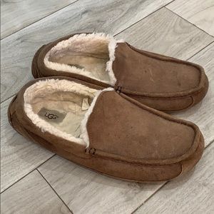 Men UGG slip on shoes
